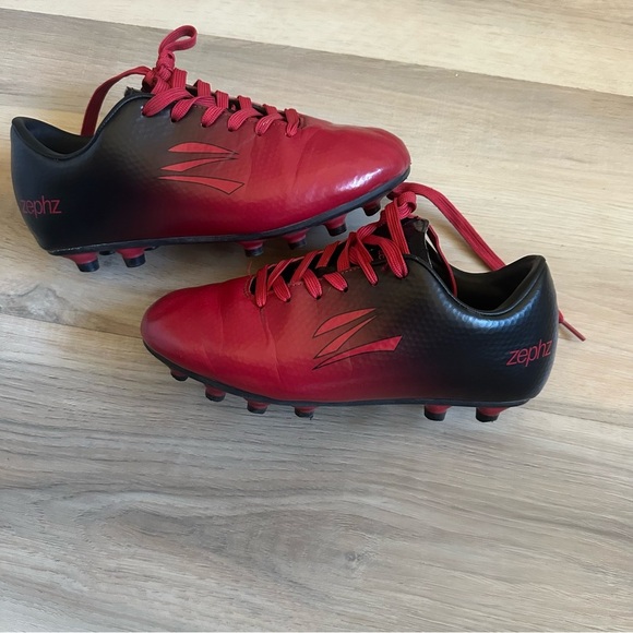 Zephyr Boys Red and Black Cleats size 5 EE wide - Picture 3 of 6